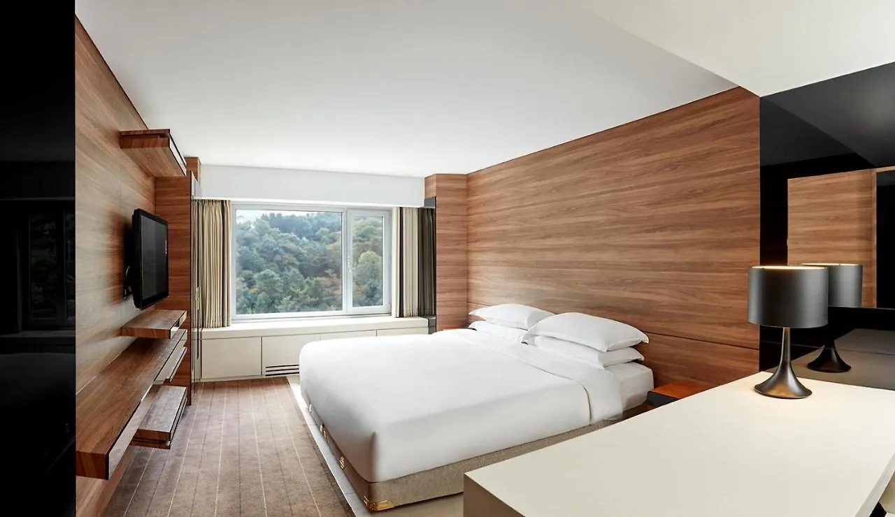 Grand Walkerhill Seoul Hotel